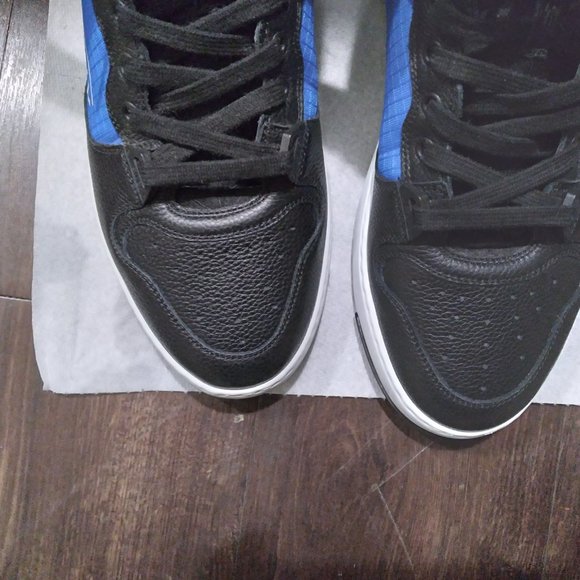 Givenchy Mens Sneakers - Picture 6 of 6